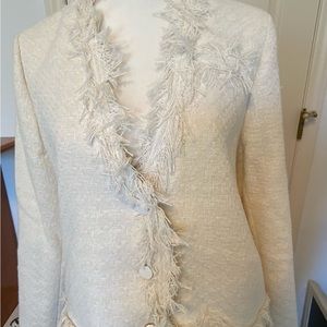 Cream contemporary blazer with buttons